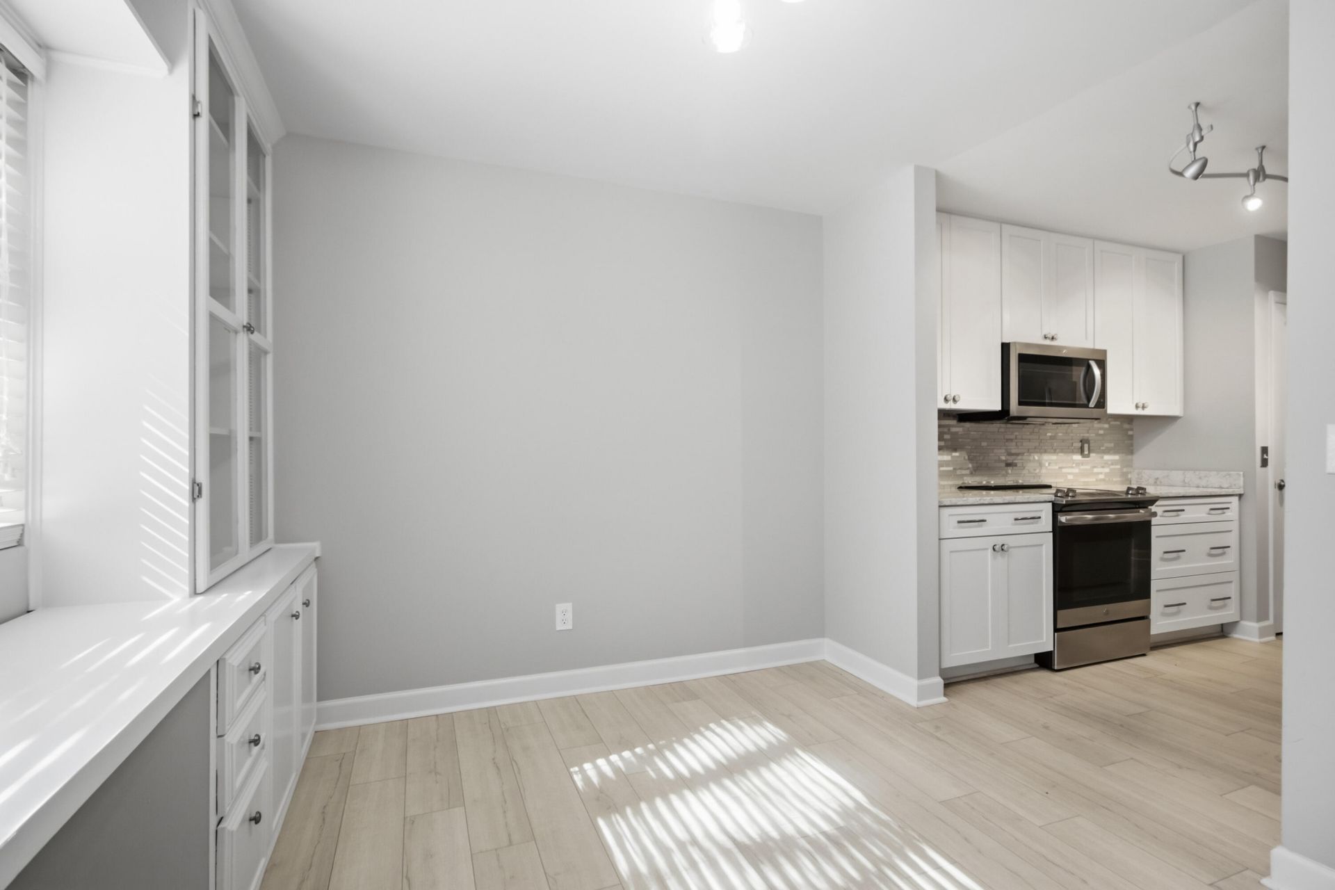 1203 Village Creek Lane Photo 17