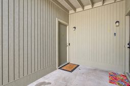 1203 Village Creek Lane photo 4