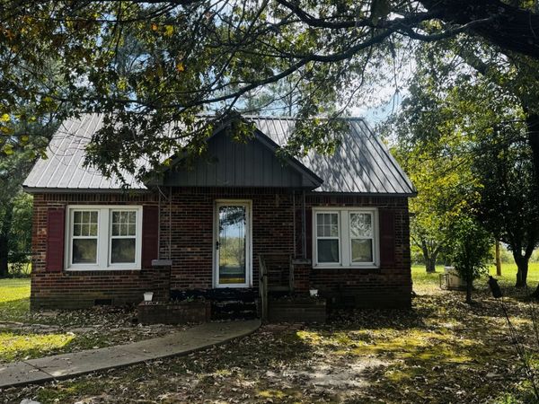 1210 Garton Rd , Burns, TN 37029