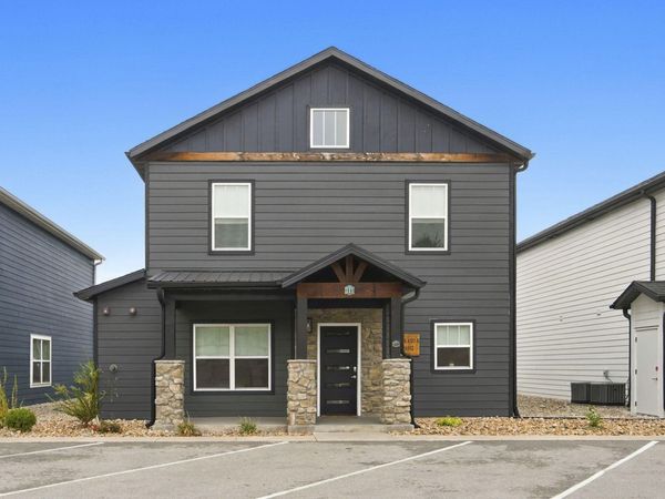 111 Chateau Mountain Lane , Branson, MO 65616