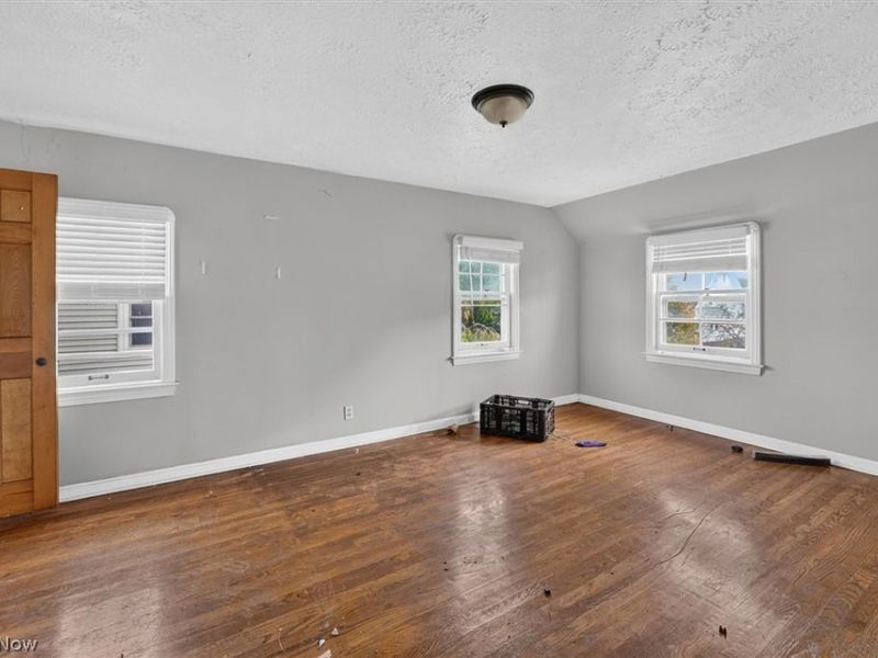 304 E 248th Street, Euclid, OH 44123 Photo 18