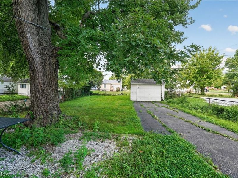 304 E 248th Street, Euclid, OH 44123 Photo 35