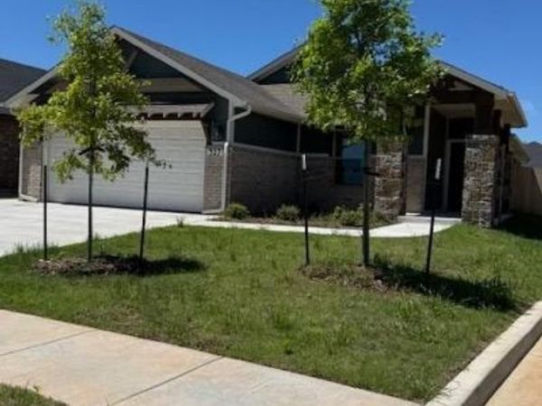 327 Pleasant View , Harrah, OK 73045