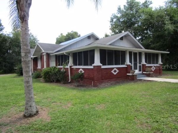 650 E 5TH AVENUE , MOUNT DORA, FL 32757