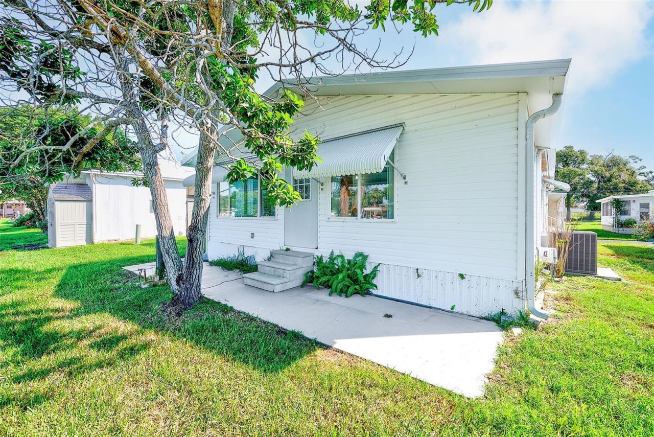 980 7th Street Nw, Unit 43, Largo, FL 33770 Photo