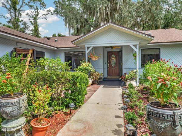 657 SE 2ND Avenue, Melrose, FL 32666