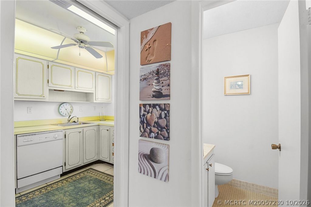 5111 SE Miles Grant Road , Unit 204, Stuart, FL 34997 Photo