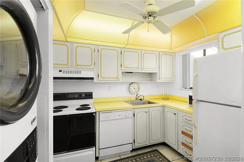 5111 SE Miles Grant Road , Unit 204, Stuart, FL 34997 Photo