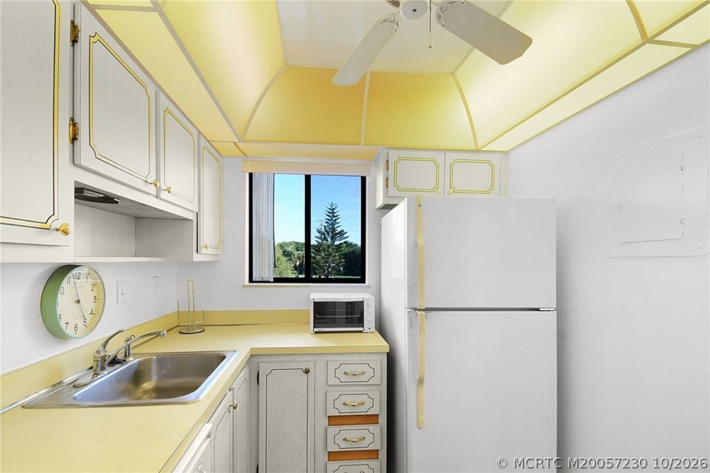 5111 SE Miles Grant Road , Unit 204, Stuart, FL 34997 Photo
