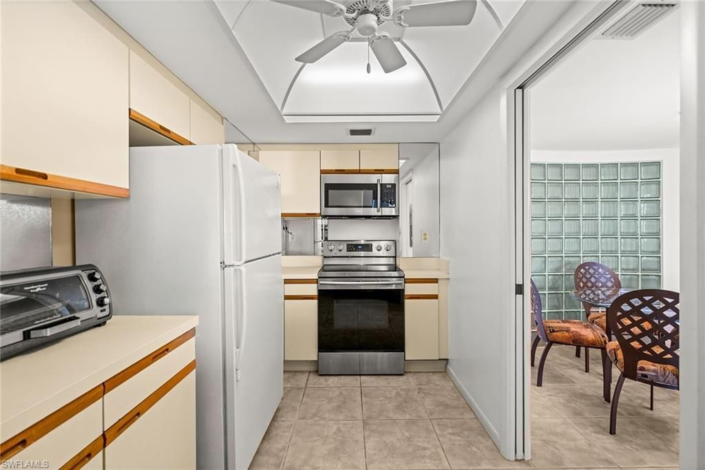 4751 Gulf Shore Blvd N, Unit 1602, Naples, FL 34103 Photo