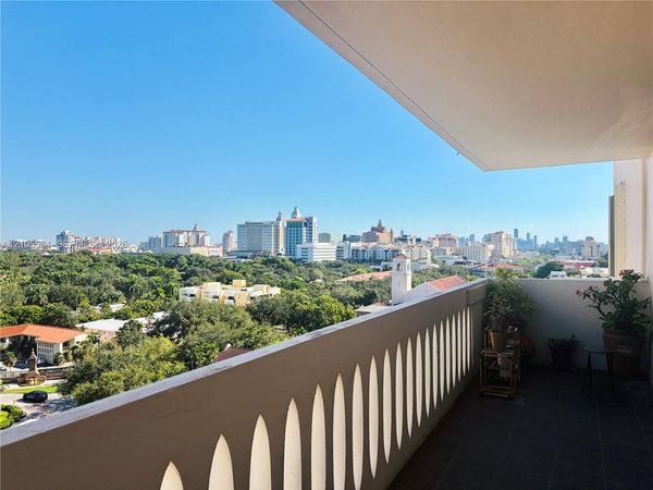 625 Biltmore Way, Unit 1107, Coral Gables, FL 33134