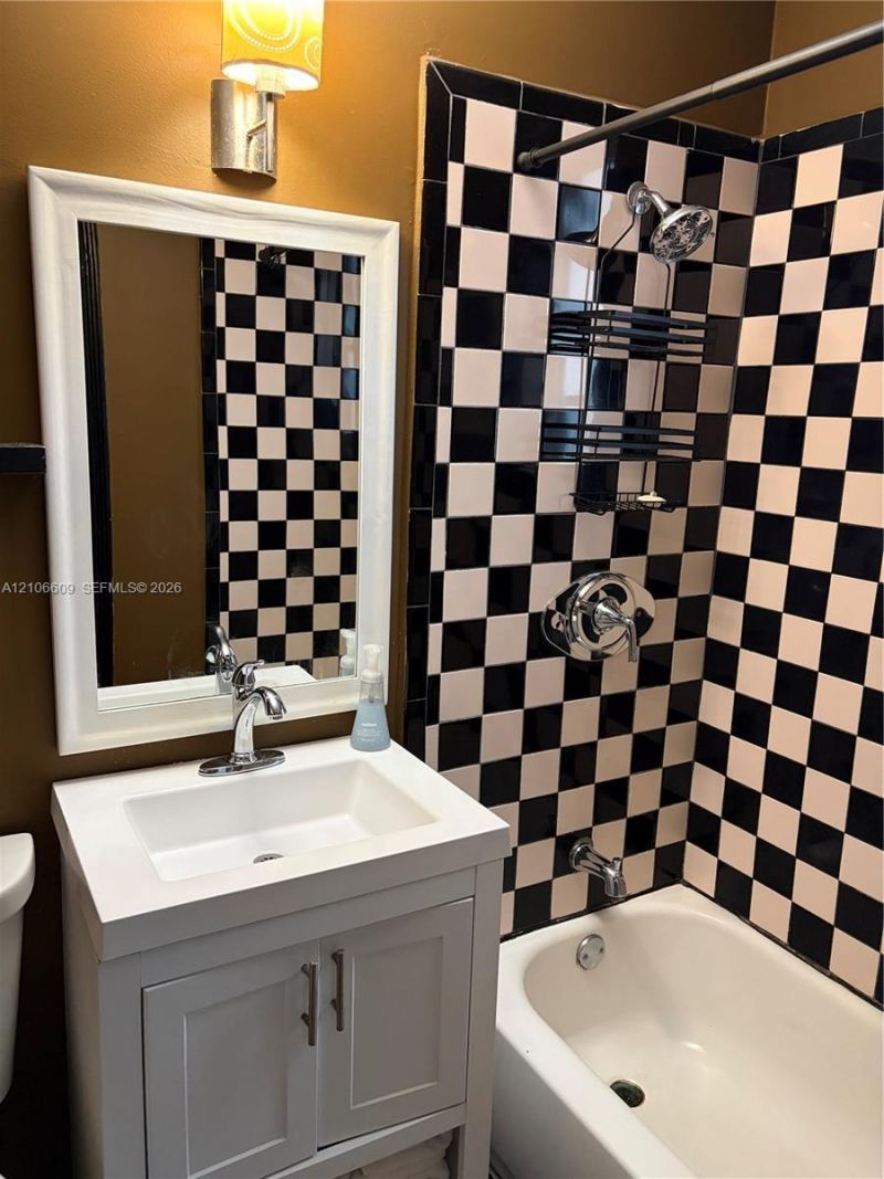 349 Meridian Avenue, Unit B104, Miami Beach, FL 33139 Photo