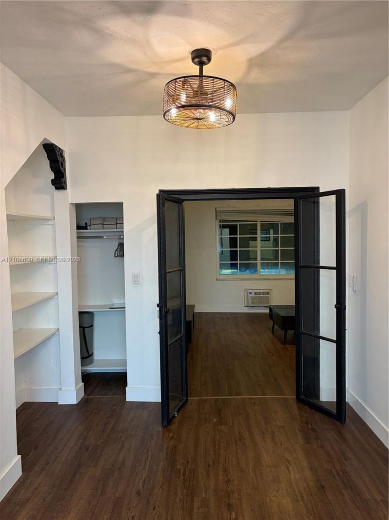 349 Meridian Avenue, Unit B104, Miami Beach, FL 33139 Photo