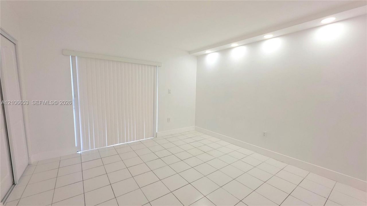 65 NE 202nd Ter , Unit Q30, North Miami Beach, FL 33179 Photo
