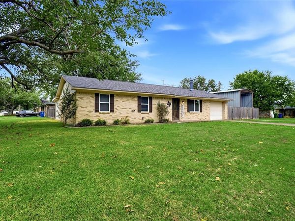 803 S 1st Street , Sanger, TX 76266