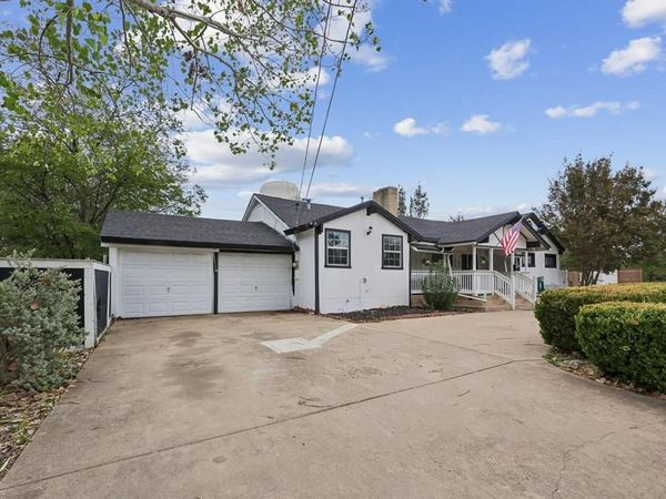 3312 Meadow Oaks Drive, Haltom City, TX 76117
