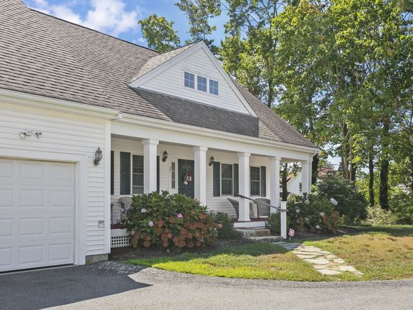 2 Rosemary Ln, Unit A, Wareham, MA 02571