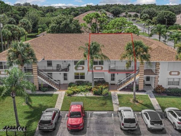 533 S Lakes End Drive , Unit E2, Fort Pierce, FL 34982