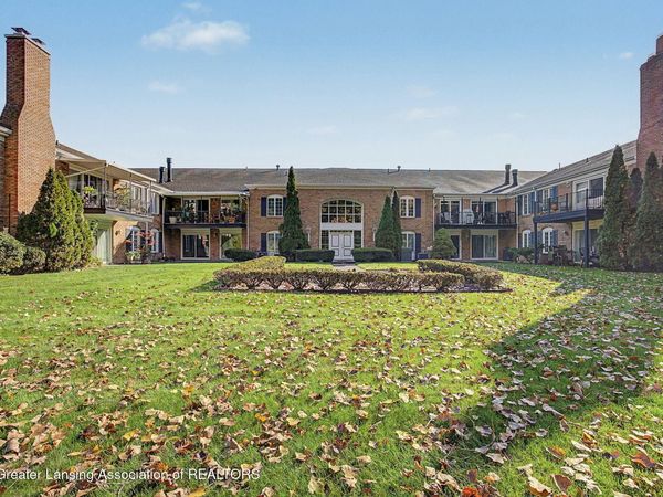 1740 Wellington Road, Lansing, MI 48910