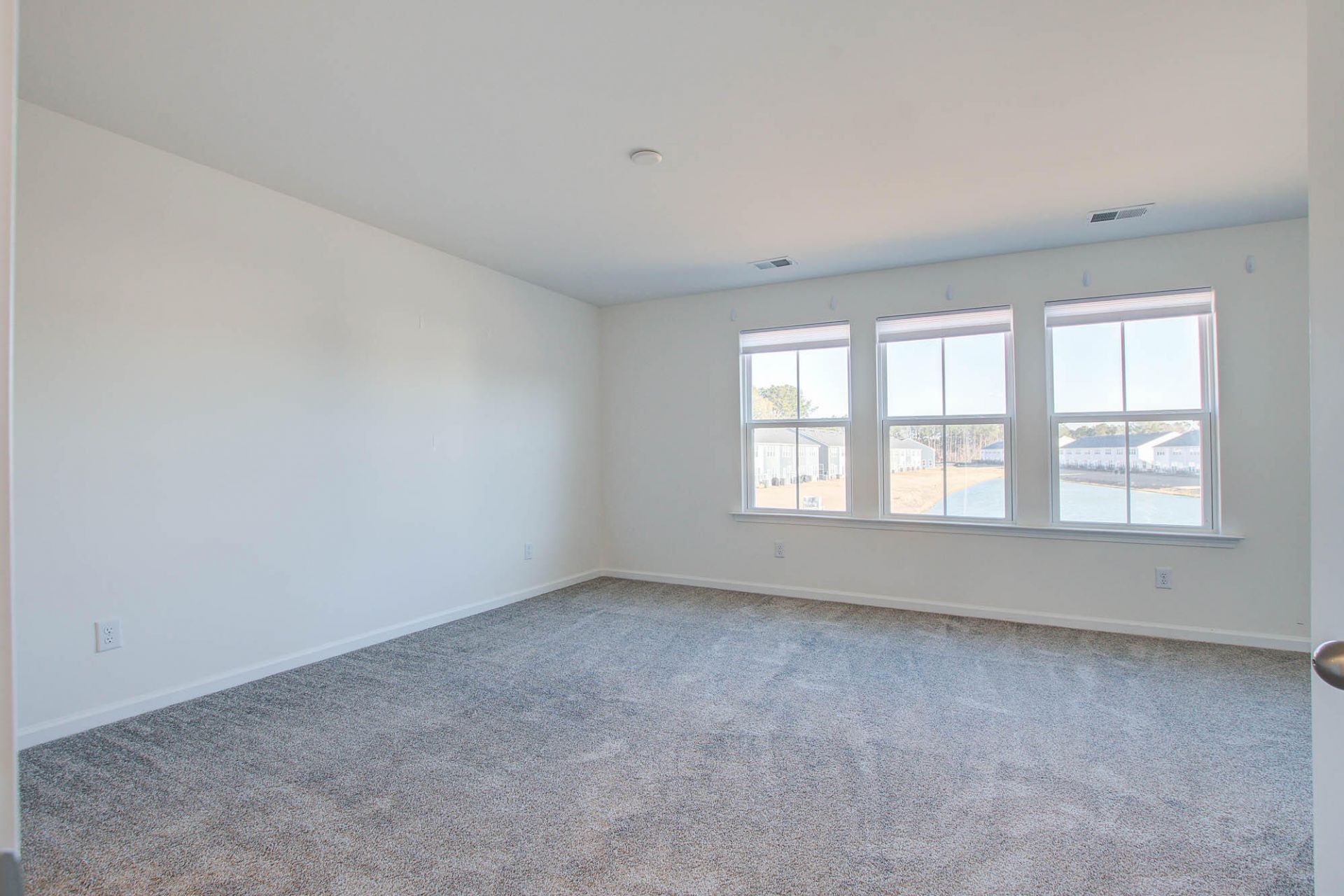 760 Trotters Lane Photo 15