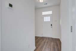 760 Trotters Lane photo 4