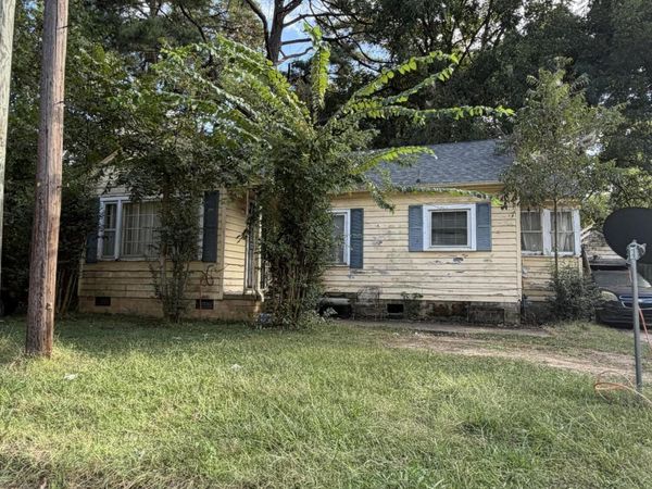 110 Garneal Street , Jackson, TN 38301