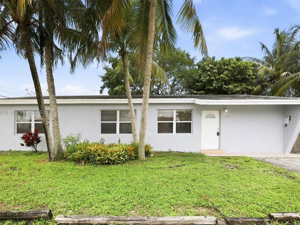 7060 Hood St , Hollywood, FL 33024