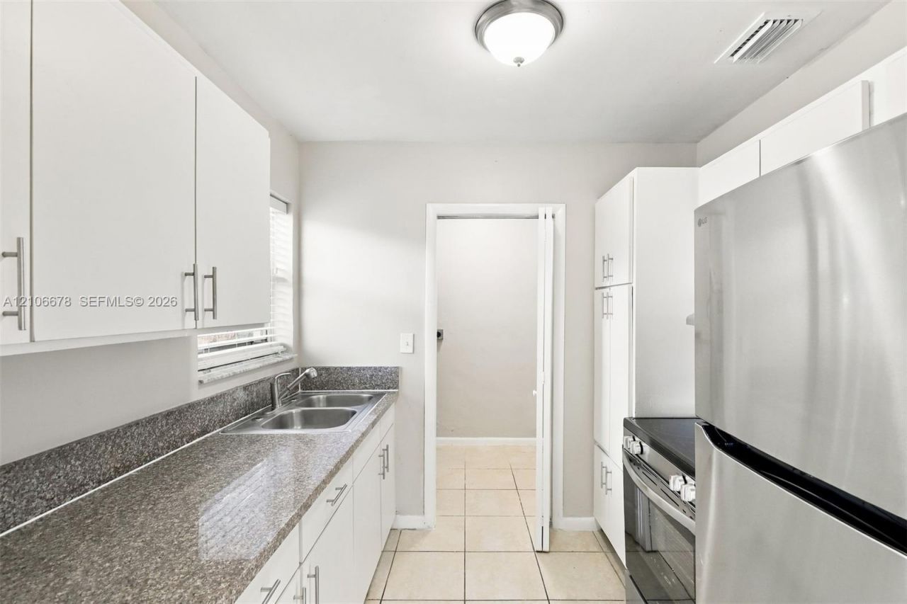 7060 Hood St, Hollywood, FL 33024 Photo