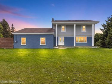 8415 Holcomb Road, Springfield Township, Mi 48348
