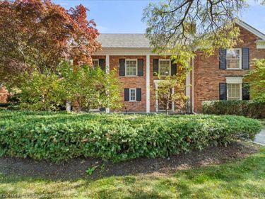 14 Stratford Place, Grosse Pointe, Mi 48230