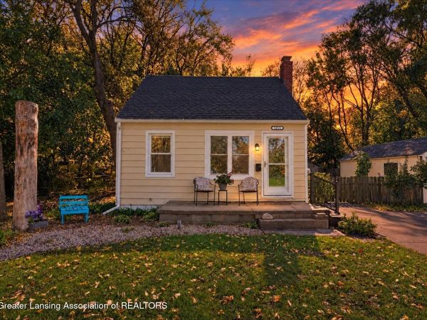 1213 Muskegon Avenue, Lansing, MI 48915