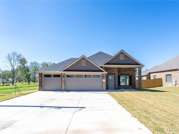 841 S Mitchell Avenue, Lincoln, AR 72744