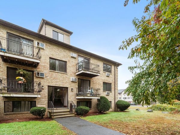 311 Pawtucket Blvd, Unit 29, Lowell, MA 01854