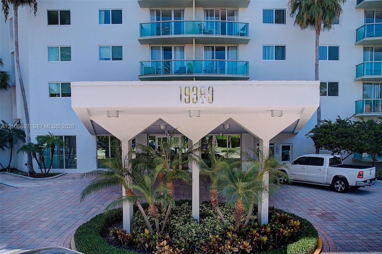 19380 Collins Ave , Unit 1002, Sunny Isles Beach, FL 33160 Photo