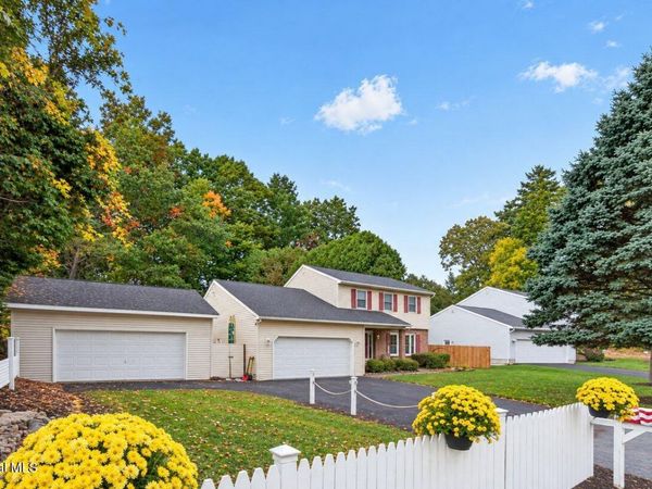104 Old Coach Road, Clifton Park, NY 12065