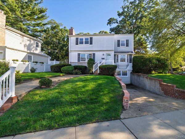 415 Whitehall Street , Lynbrook, NY 11563