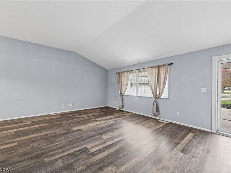 25090 Arlington Lane, North Olmsted, OH 44070 Photo 13