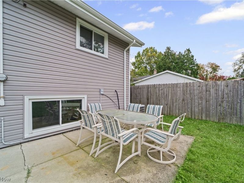25090 Arlington Lane, North Olmsted, OH 44070 Photo 31