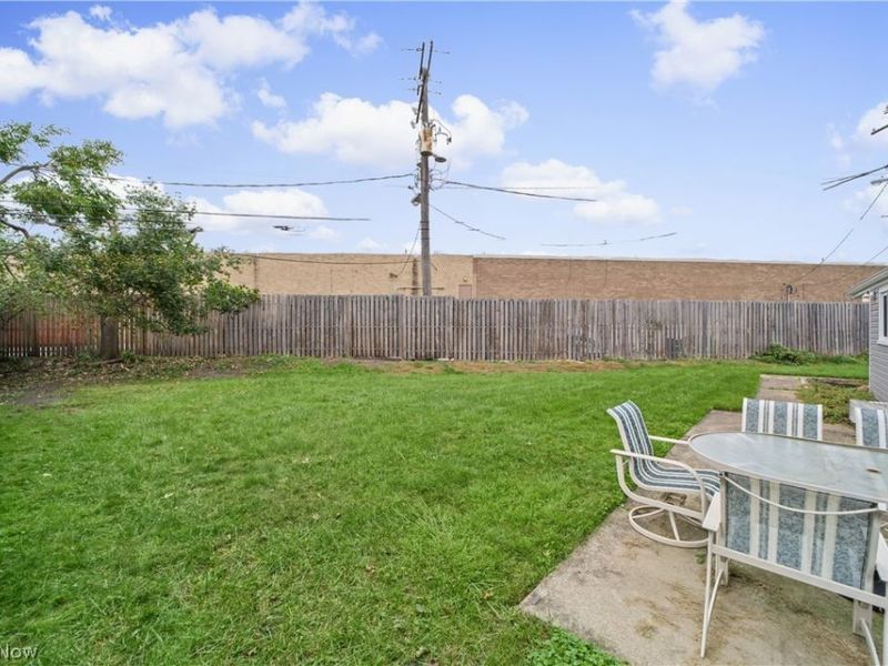 25090 Arlington Lane, North Olmsted, OH 44070 Photo 32