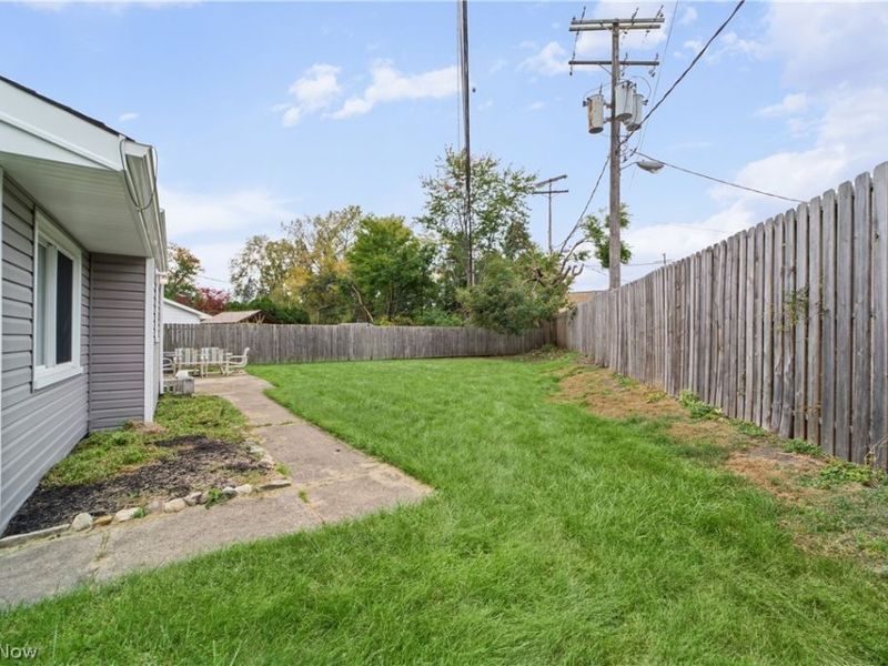 25090 Arlington Lane, North Olmsted, OH 44070 Photo 33