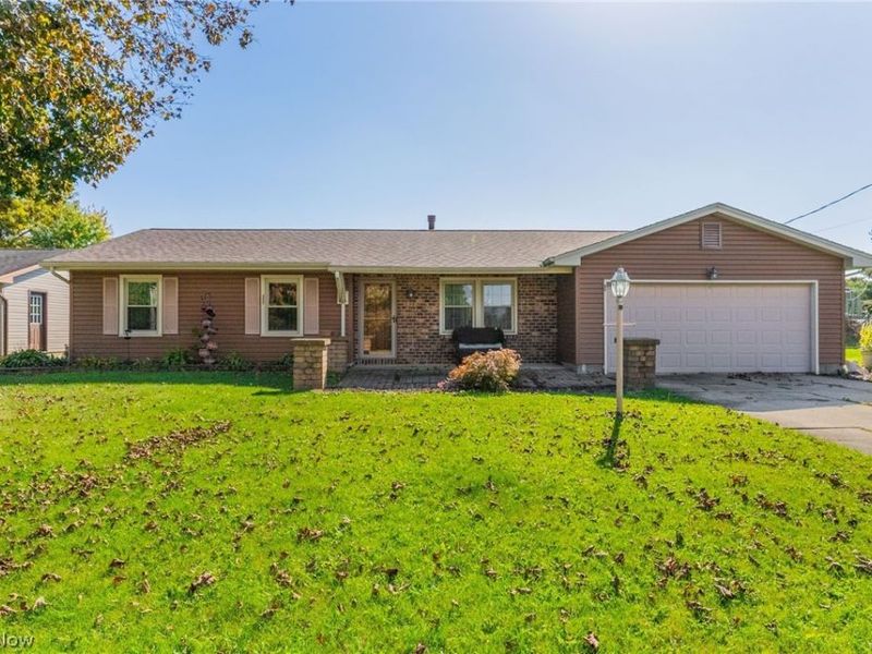 5601 London Drive, Austintown, OH 44515 Photo 1