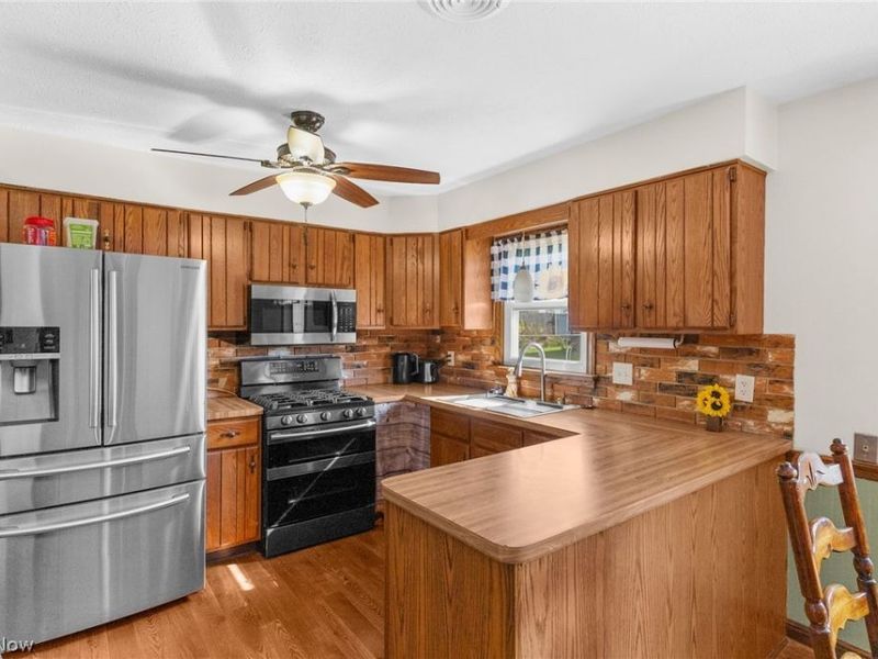 5601 London Drive, Austintown, OH 44515 Photo 8