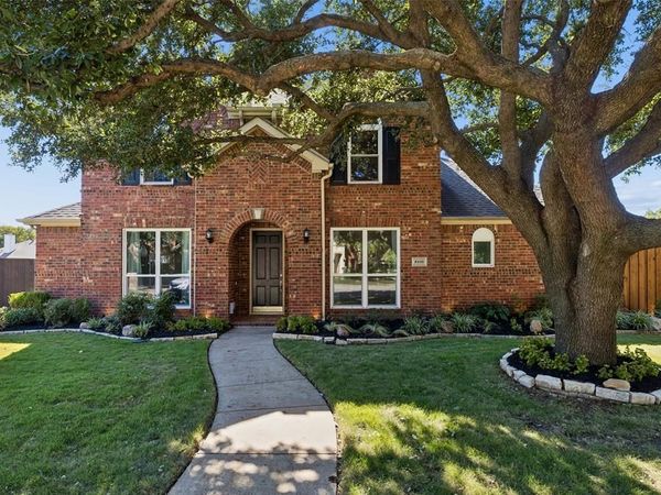8410 Lexington Court, Rowlett, TX 75089