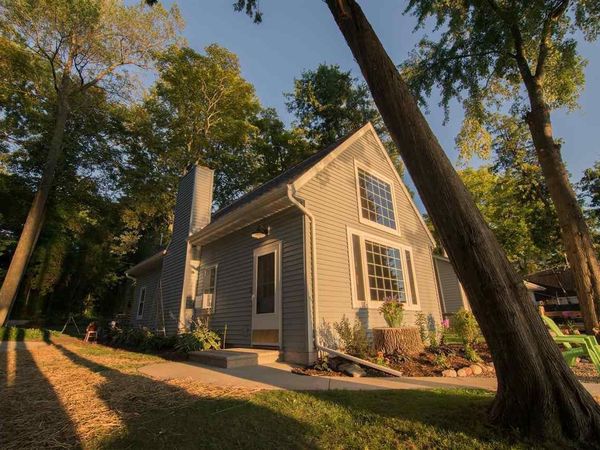 2769 BAY ROAD, Brussels, WI 54204