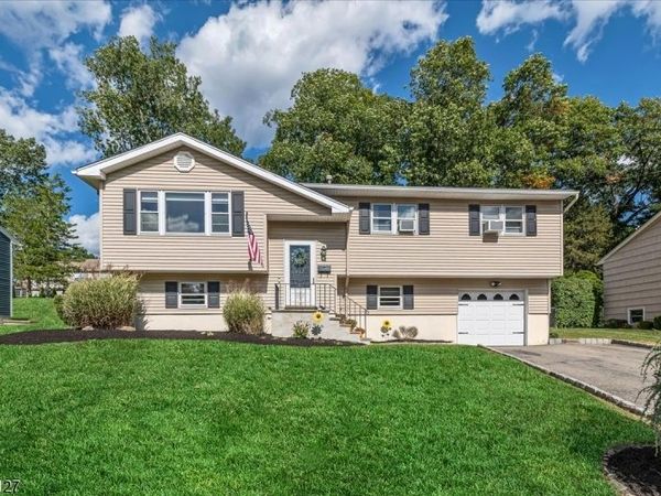 52 Crescent Rd, Wanaque, NJ 07465