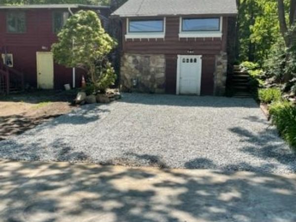 19 Setting Sun Trl, West Milford, NJ 07480