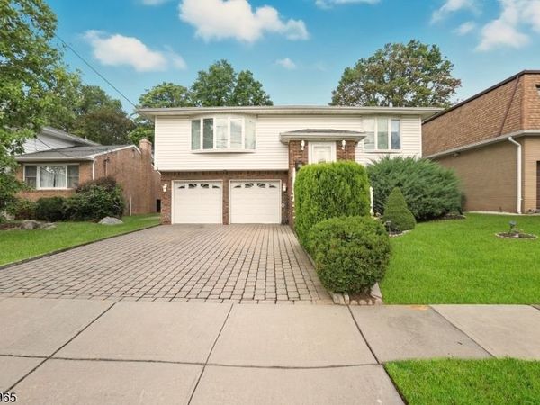 1174 Debra Dr, Linden, NJ 07036