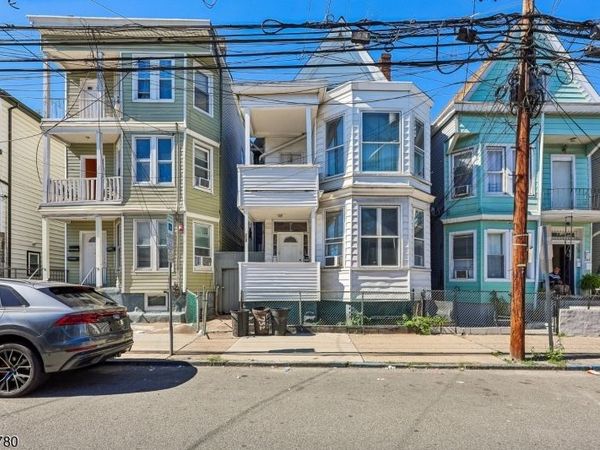 752 E 18Th St, Paterson, NJ 07501