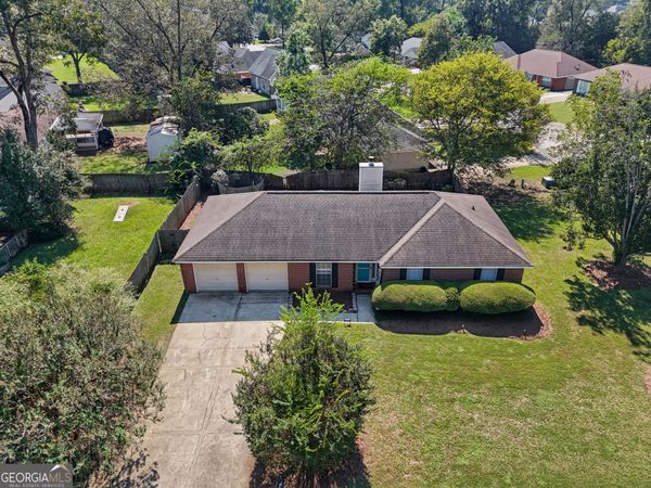 2836 Stonewater Drive, Albany, GA 31721