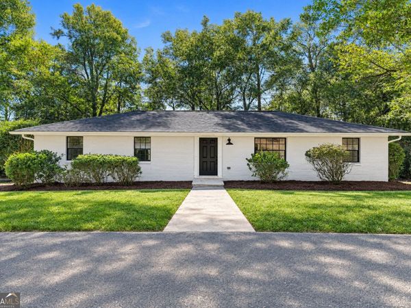 300 S Dale Avenue, Calhoun, GA 30701